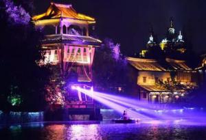 【重磅】今晚，國際光影藝術(shù)節(jié)點燈儀式在天鵝湖濕地公園舉行！